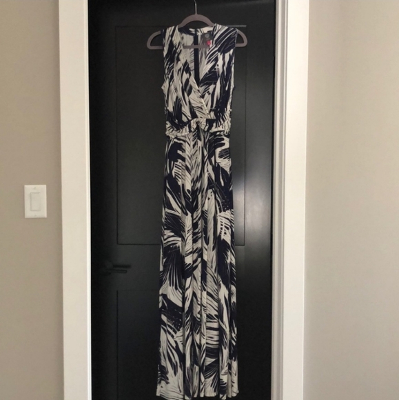 Vince Camuto Maxi Dress - Size 2 - Picture 1 of 4